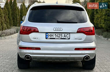 Позашляховик / Кросовер Audi Q7 2014 в 
