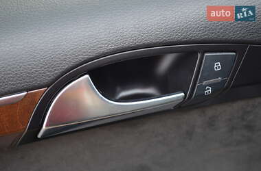 Внедорожник / Кроссовер Audi Q7 2011 в 