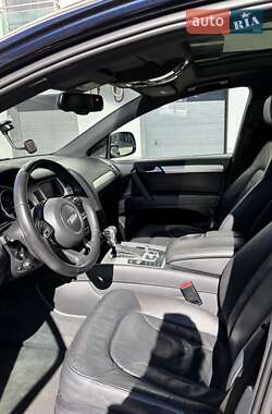 Внедорожник / Кроссовер Audi Q7 2013 в 