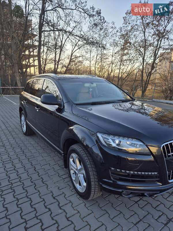 Внедорожник / Кроссовер Audi Q7 2013 в Черновцах