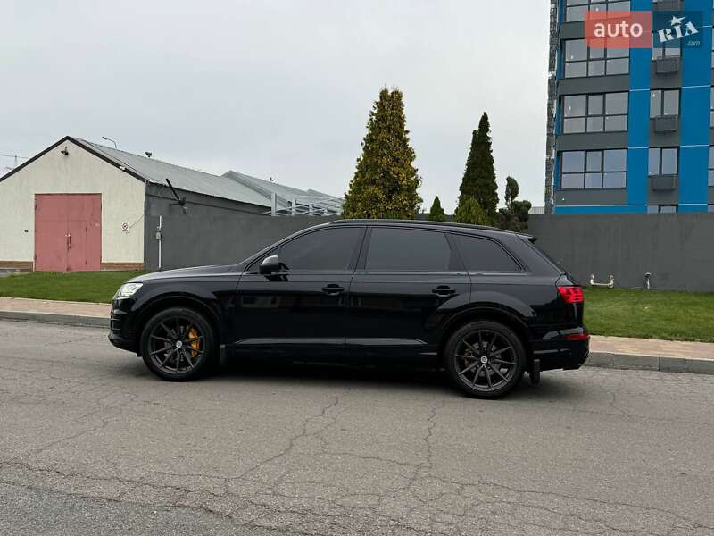 Внедорожник / Кроссовер Audi Q7 2016 в Днепре