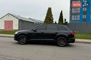 Внедорожник / Кроссовер Audi Q7 2016 в 