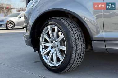 Позашляховик / Кросовер Audi Q7 2013 в 