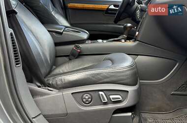 Позашляховик / Кросовер Audi Q7 2013 в 