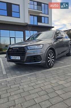 Позашляховик / Кросовер Audi Q7 2018 в Ужгороді