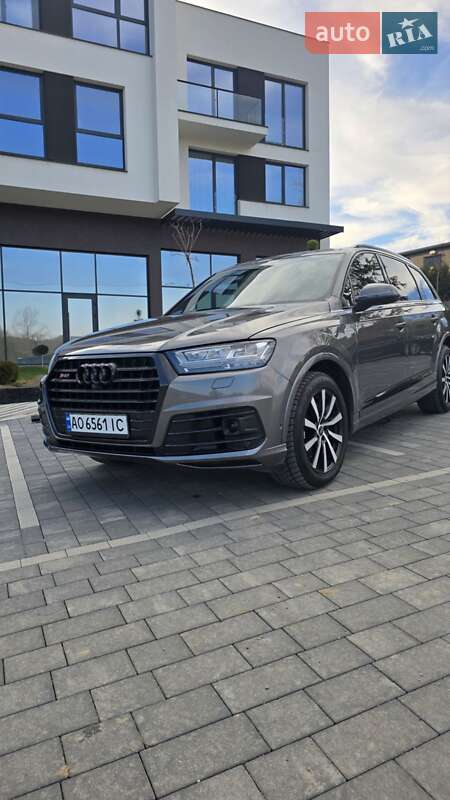 Внедорожник / Кроссовер Audi Q7 2018 в Ужгороде