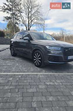 Внедорожник / Кроссовер Audi Q7 2018 в Ужгороде