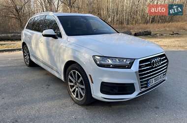 Внедорожник / Кроссовер Audi Q7 2017 в 
