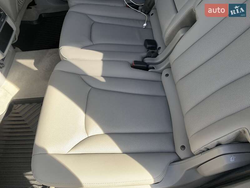 Позашляховик / Кросовер Audi Q7 2022 в Дрогобичі