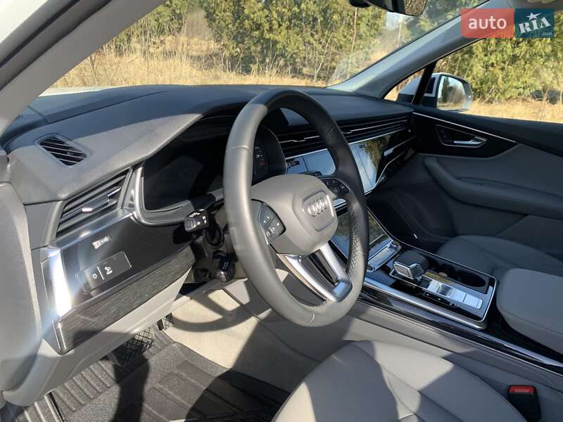 Позашляховик / Кросовер Audi Q7 2022 в Дрогобичі