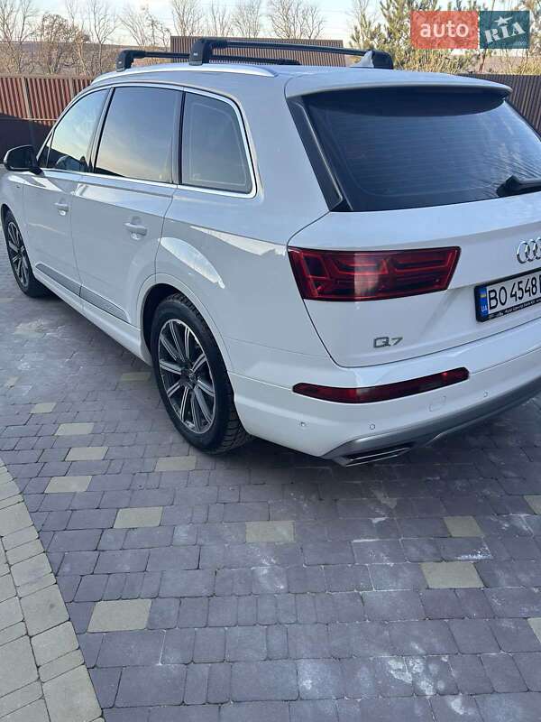 Внедорожник / Кроссовер Audi Q7 2015 в Тернополе