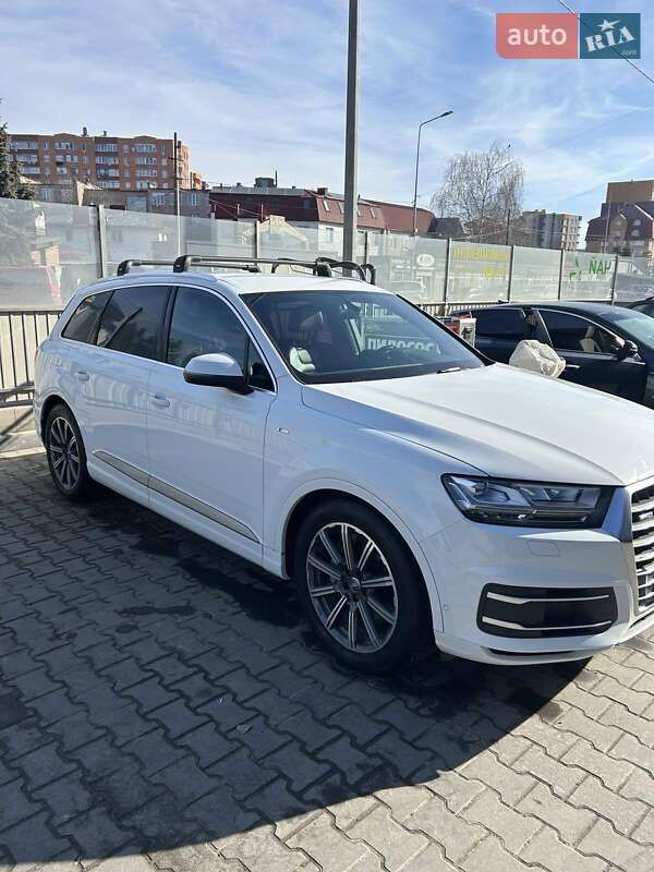 Внедорожник / Кроссовер Audi Q7 2015 в Тернополе