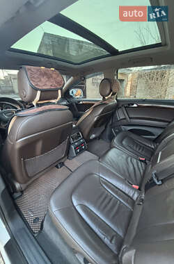 Позашляховик / Кросовер Audi Q7 2015 в Білгороді-Дністровському