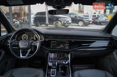 Внедорожник / Кроссовер Audi Q7 2020 в 
