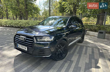 Внедорожник / Кроссовер Audi Q7 2016 в 