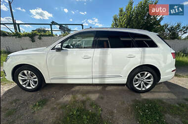 Внедорожник / Кроссовер Audi Q7 2018 в 