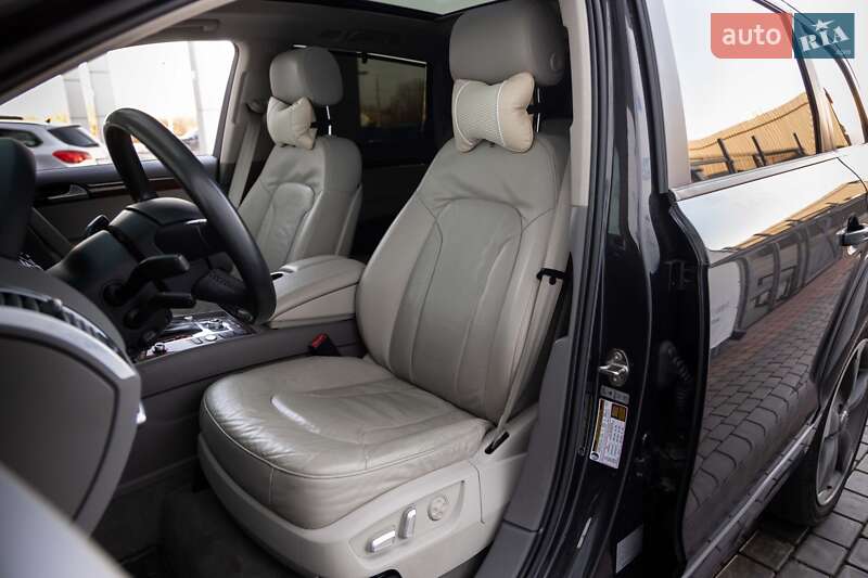 Внедорожник / Кроссовер Audi Q7 2015 в Луцке
