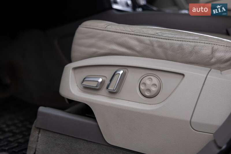 Внедорожник / Кроссовер Audi Q7 2015 в Луцке