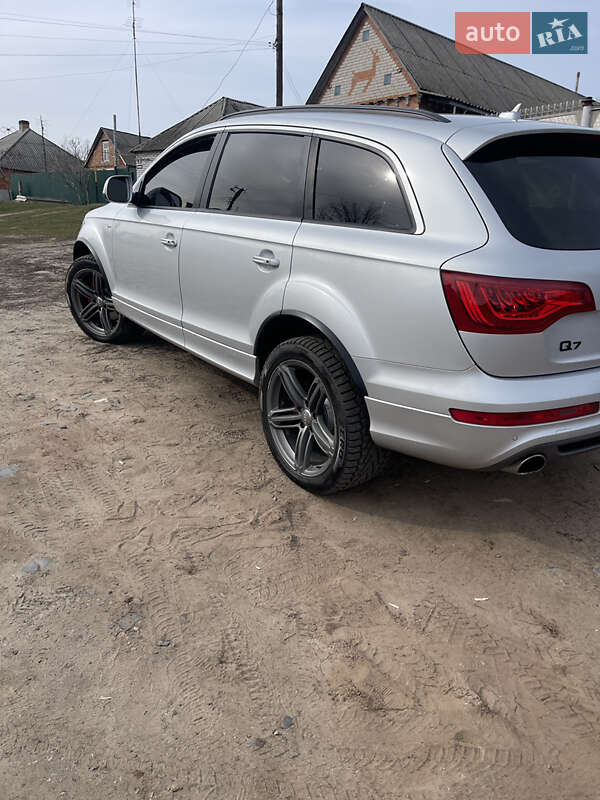 Внедорожник / Кроссовер Audi Q7 2013 в Харькове