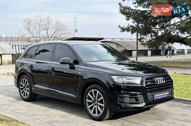 Внедорожник / Кроссовер Audi Q7 2017 в Днепре