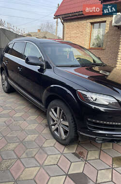 Внедорожник / Кроссовер Audi Q7 2012 в 