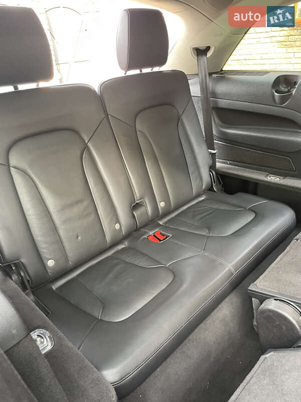 Позашляховик / Кросовер Audi Q7 2012 в Конотопі