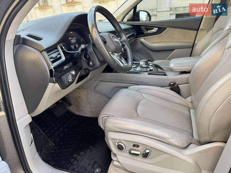 Внедорожник / Кроссовер Audi Q7 2018 в Черновцах
