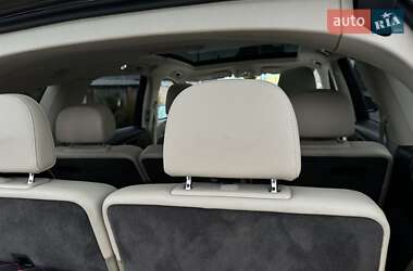 Внедорожник / Кроссовер Audi Q7 2016 в 