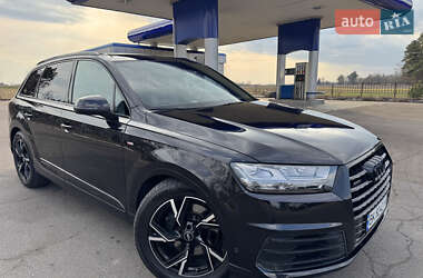 Внедорожник / Кроссовер Audi Q7 2015 в Дубно