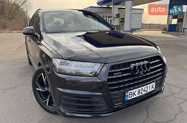 Внедорожник / Кроссовер Audi Q7 2015 в Дубно