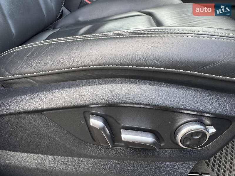 Внедорожник / Кроссовер Audi Q7 2015 в Дубно