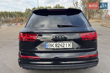 Внедорожник / Кроссовер Audi Q7 2015 в Дубно