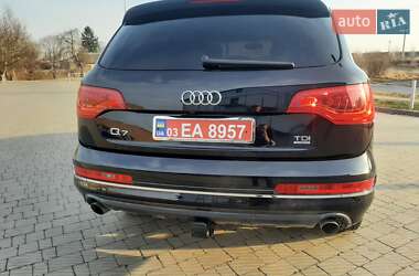 Позашляховик / Кросовер Audi Q7 2012 в 