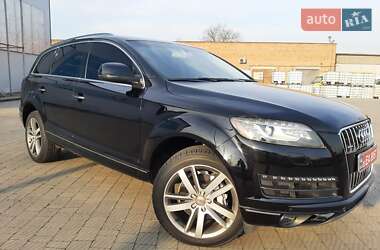 Позашляховик / Кросовер Audi Q7 2012 в 