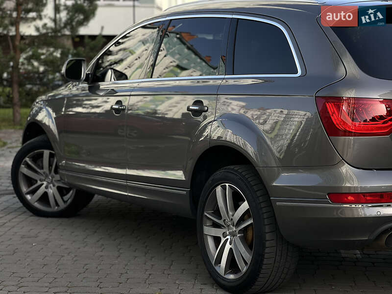 Позашляховик / Кросовер Audi Q7 2012 в Івано-Франківську