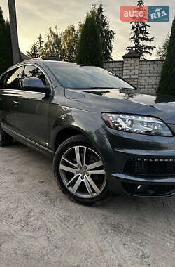Позашляховик / Кросовер Audi Q7 2015 в 