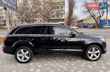 Внедорожник / Кроссовер Audi Q7 2011 в 