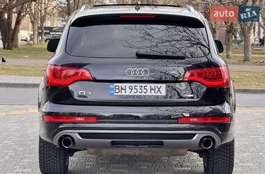 Внедорожник / Кроссовер Audi Q7 2011 в 