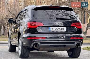 Внедорожник / Кроссовер Audi Q7 2011 в 