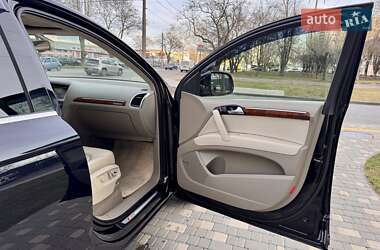 Внедорожник / Кроссовер Audi Q7 2011 в 