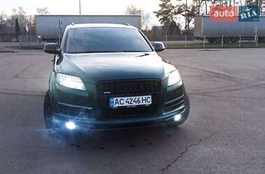Позашляховик / Кросовер Audi Q7 2010 в 