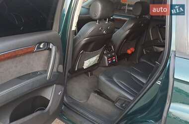 Позашляховик / Кросовер Audi Q7 2010 в 