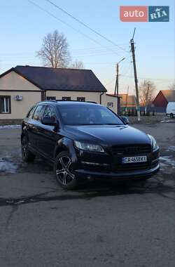 Позашляховик / Кросовер Audi Q7 2007 в 
