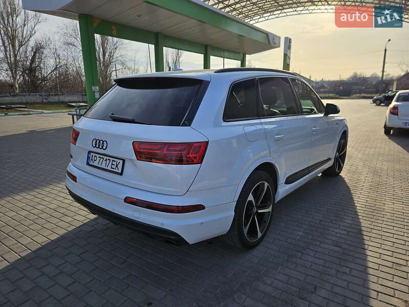 Позашляховик / Кросовер Audi Q7 2018 в Запоріжжі