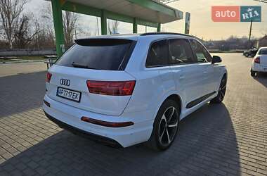Внедорожник / Кроссовер Audi Q7 2018 в 