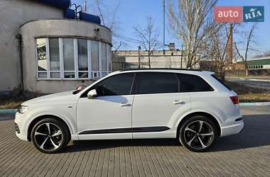 Внедорожник / Кроссовер Audi Q7 2018 в 