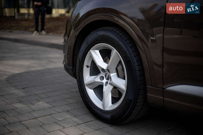 Внедорожник / Кроссовер Audi Q7 2018 в Львове