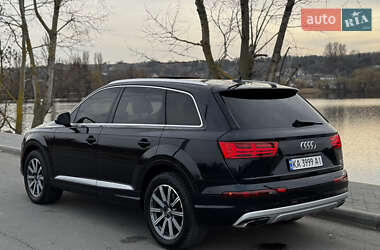 Внедорожник / Кроссовер Audi Q7 2016 в 