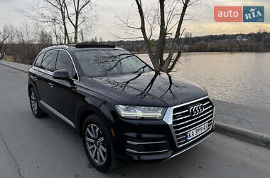 Внедорожник / Кроссовер Audi Q7 2016 в 