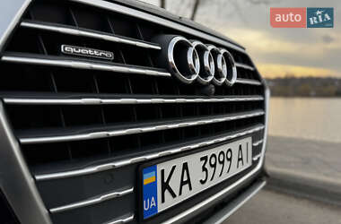 Внедорожник / Кроссовер Audi Q7 2016 в 